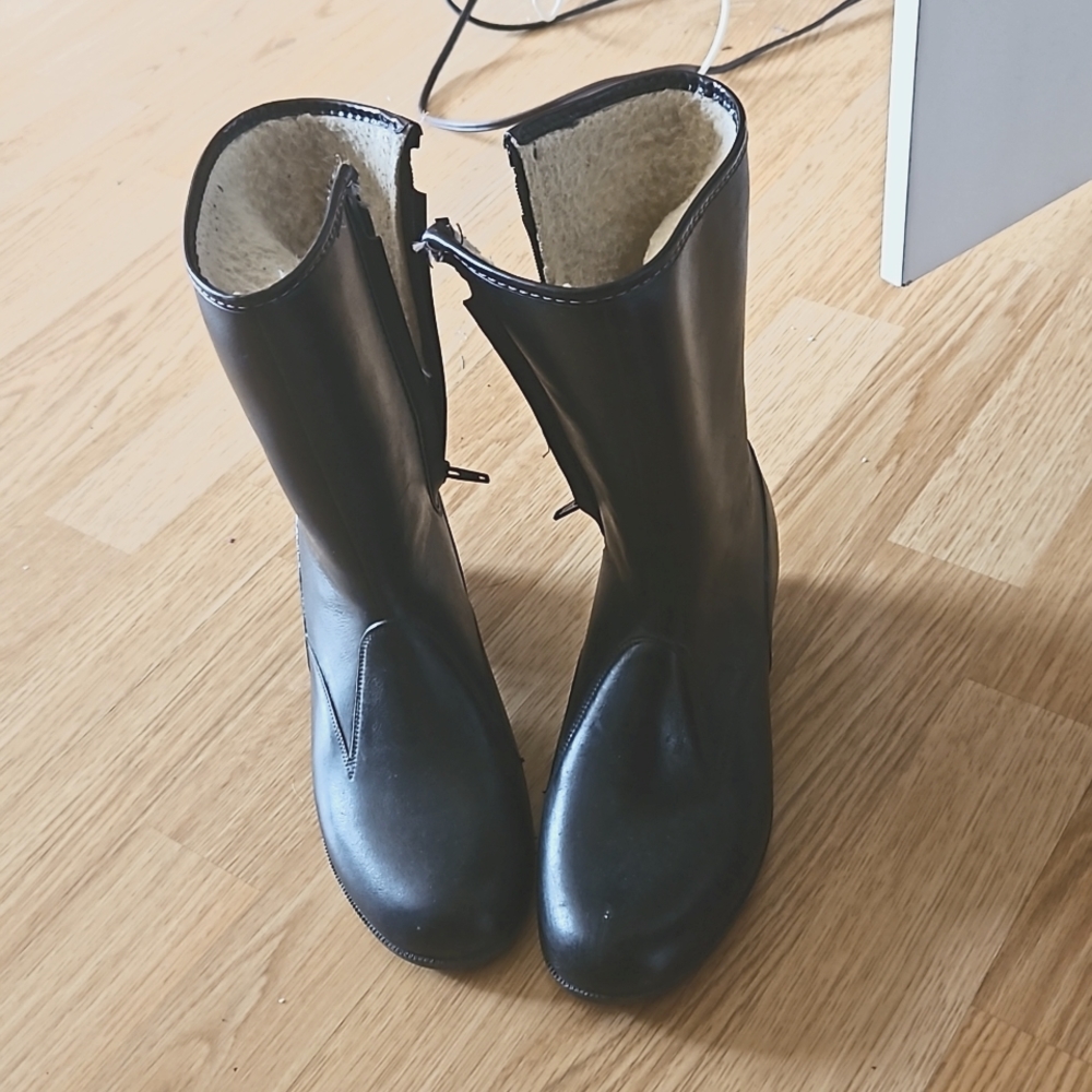 Molded waterproof boots perfect for winter